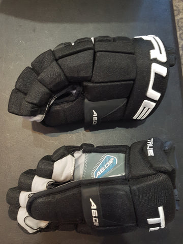 Hockey True A6.0 SR Gloves 13" - New