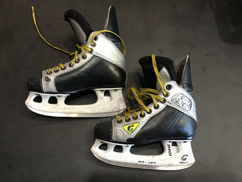 Graf Supra 502 Hockey Skates - Size: 1.5 - Used(Good)